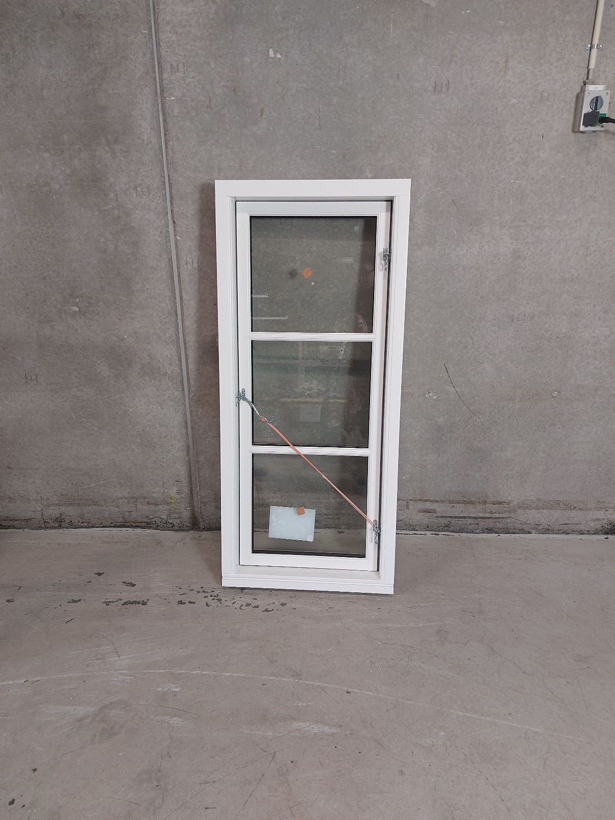 Bondehusvindue i træ/alu med 2-lags energiruder, 58 x 124