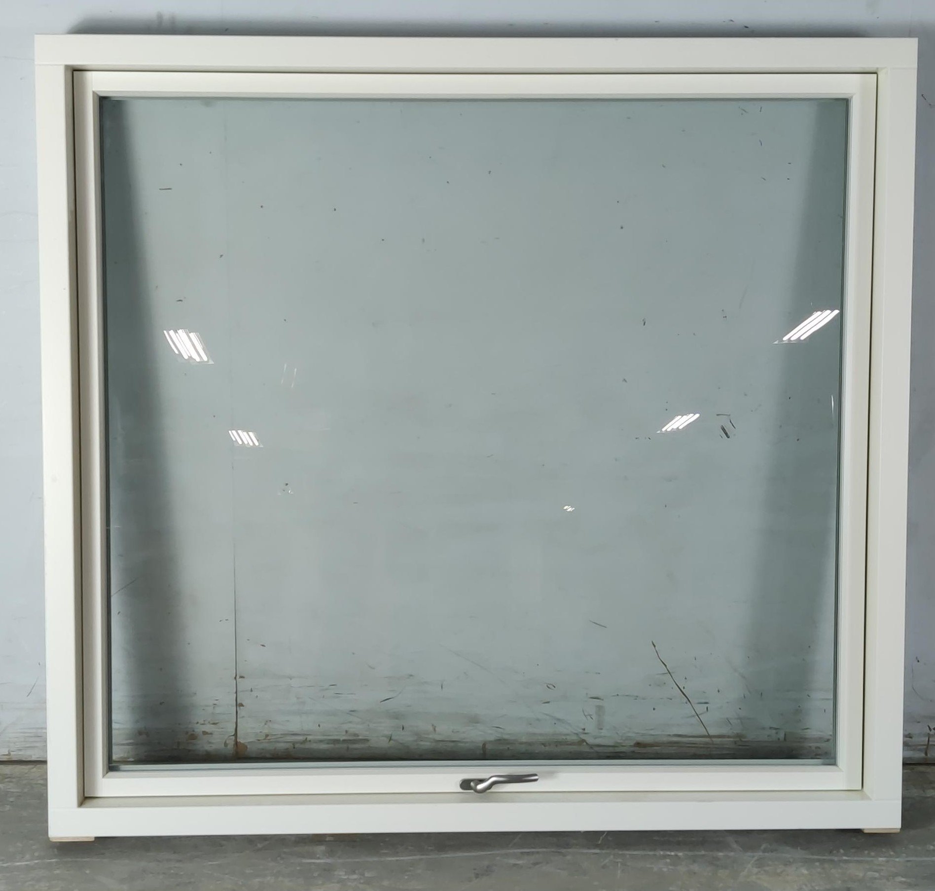 Topstyret vindue fra Arlanga, Klar glas, Træ, Hvid 150 X 138