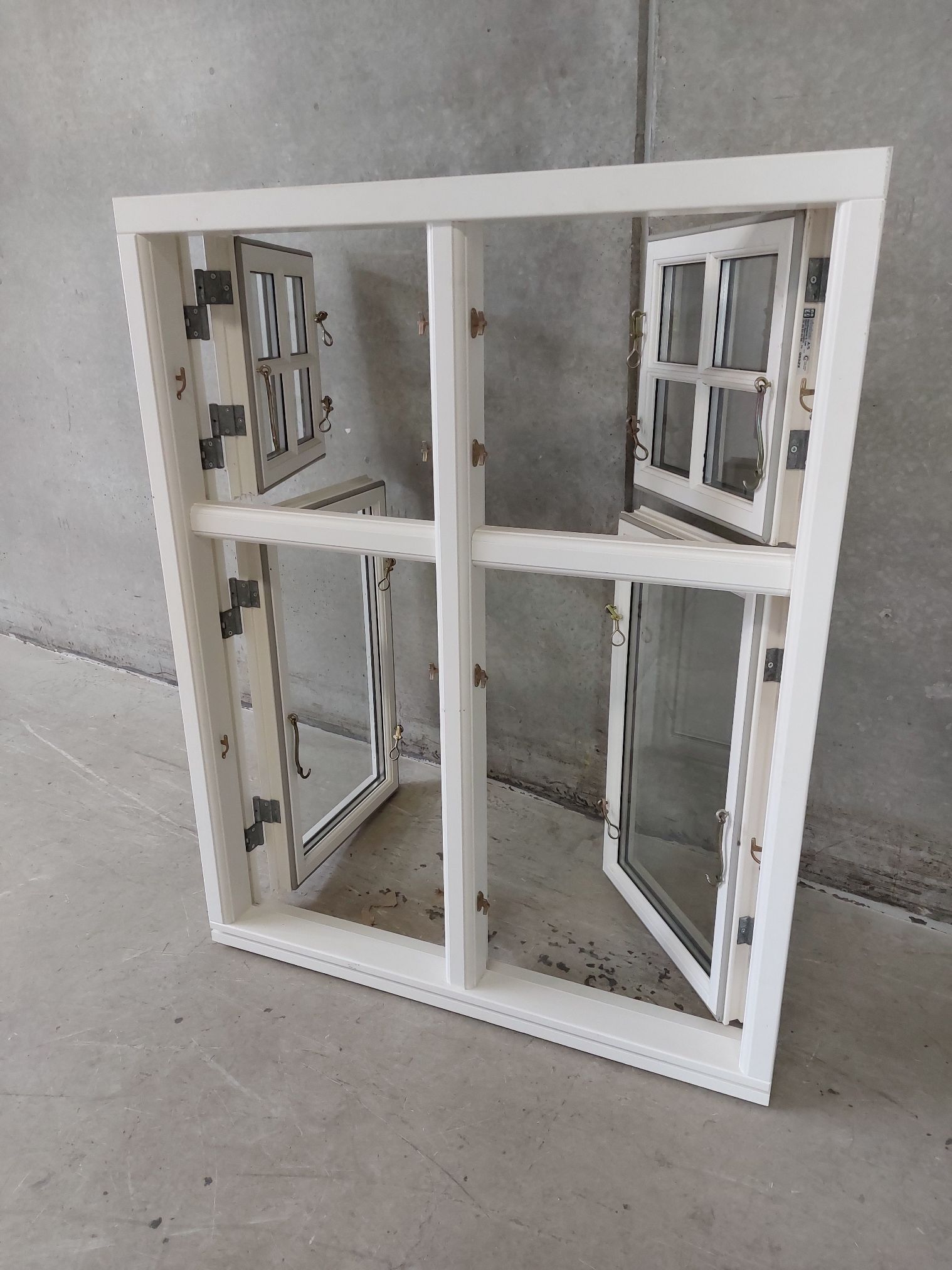 Dannebrogsvindue 2 fag 10 stk. 2-lags energiruder. Hvidlakeret, 95 x 119