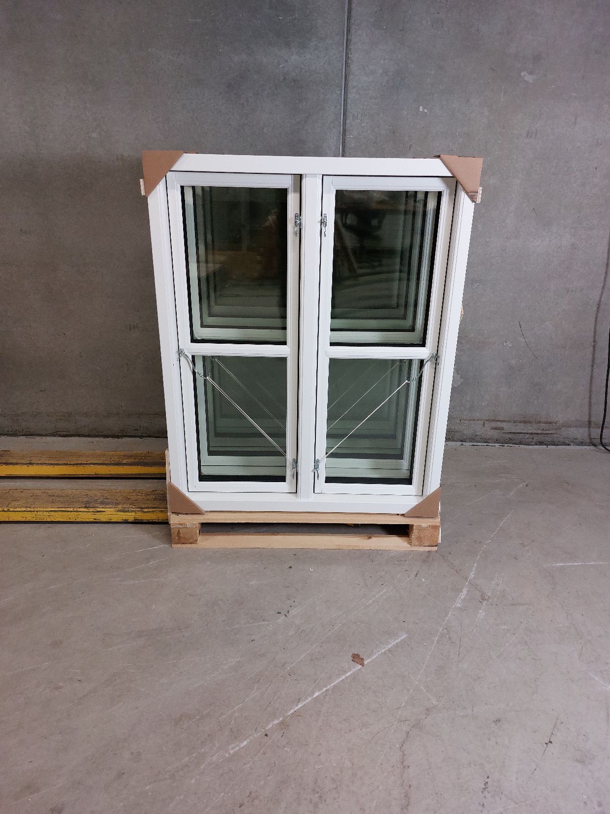 Bondehus vindue i træ/alu med 3-lags energiruder, 98 x 121