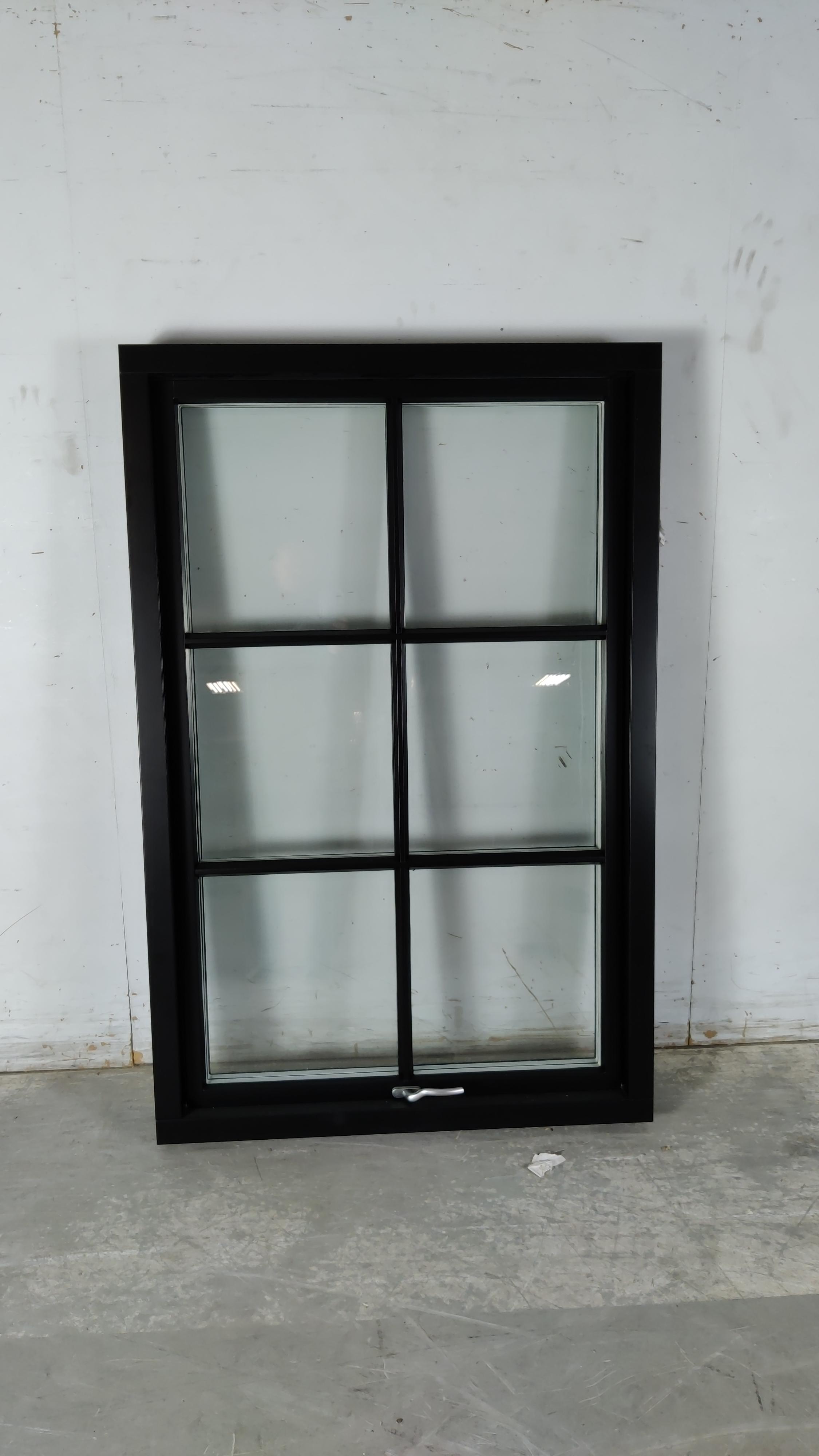Topstyret vindue fra Alanga, klar glas, træ/alu, sort 97 X 148,5