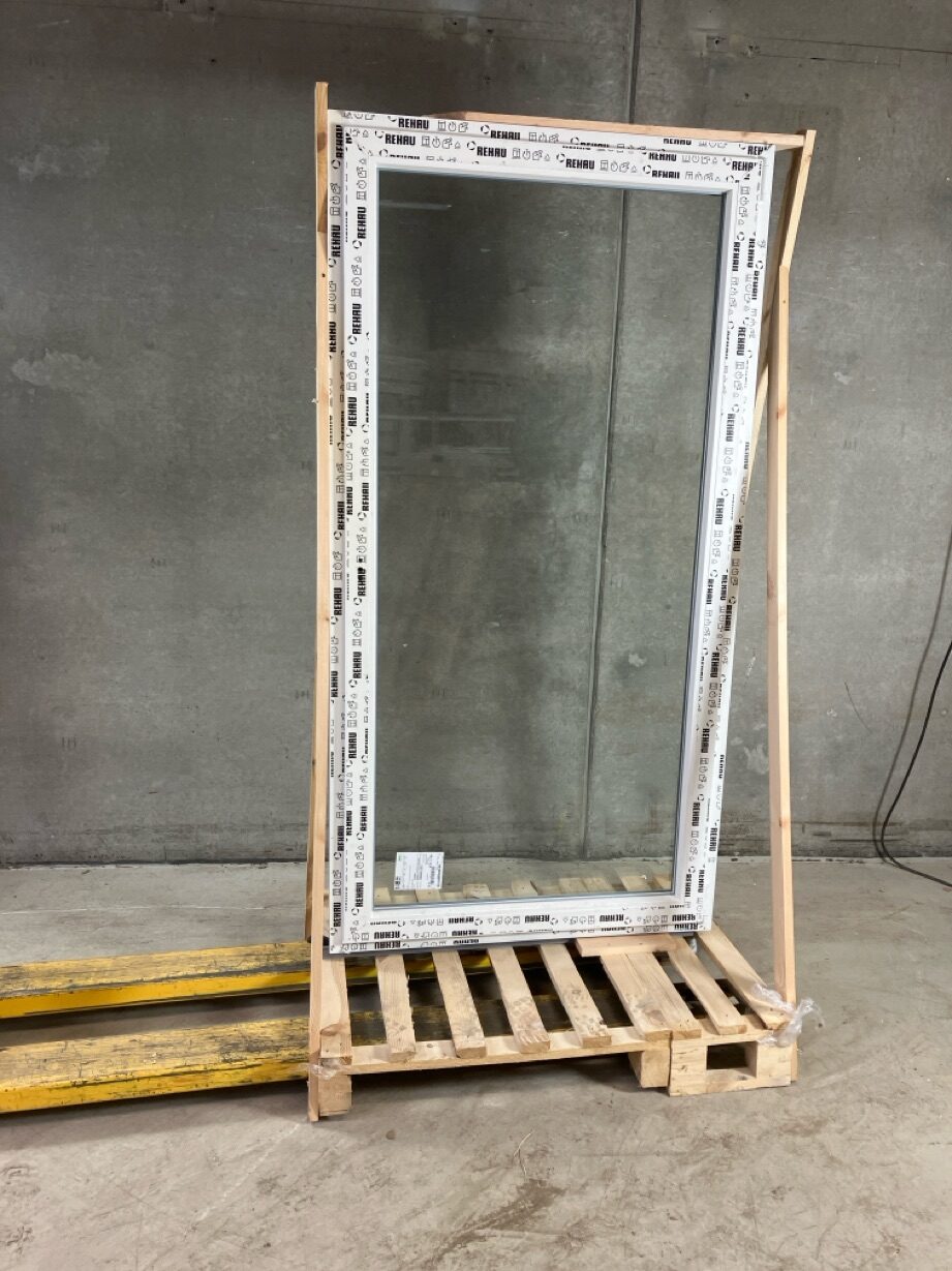 Dreje-kip vindue i plast med 2-lags energirude, 102 X 197cm